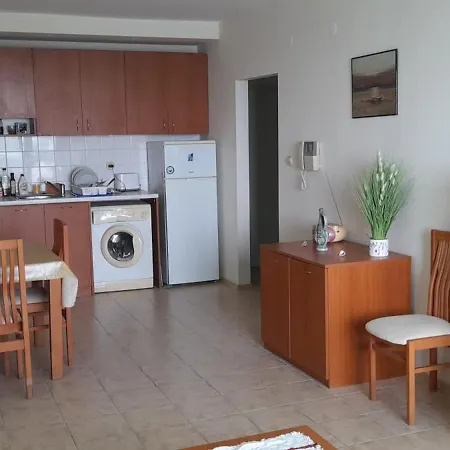 Cosy 2 1st Line By The Sea Apartment Elenite